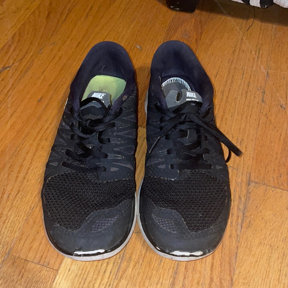 Nike free runs